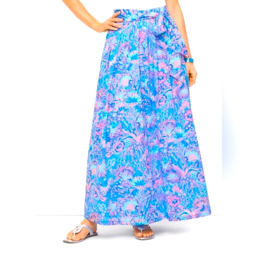 Talbots women’s skirt Floral print size 6. Side zip detachable belt. Lined.